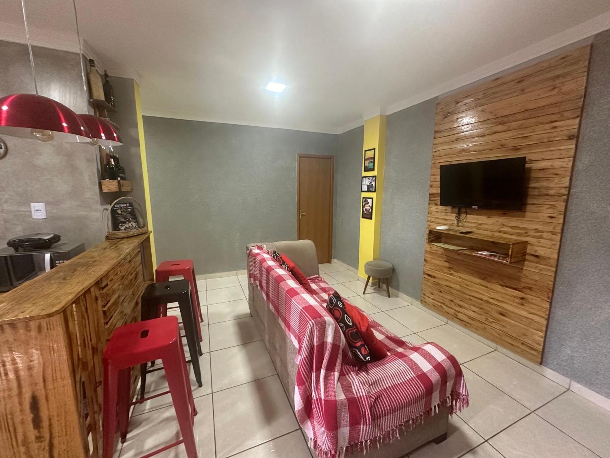 Ap+preco Popular+ar Condicionado+internet 300mb Apartment